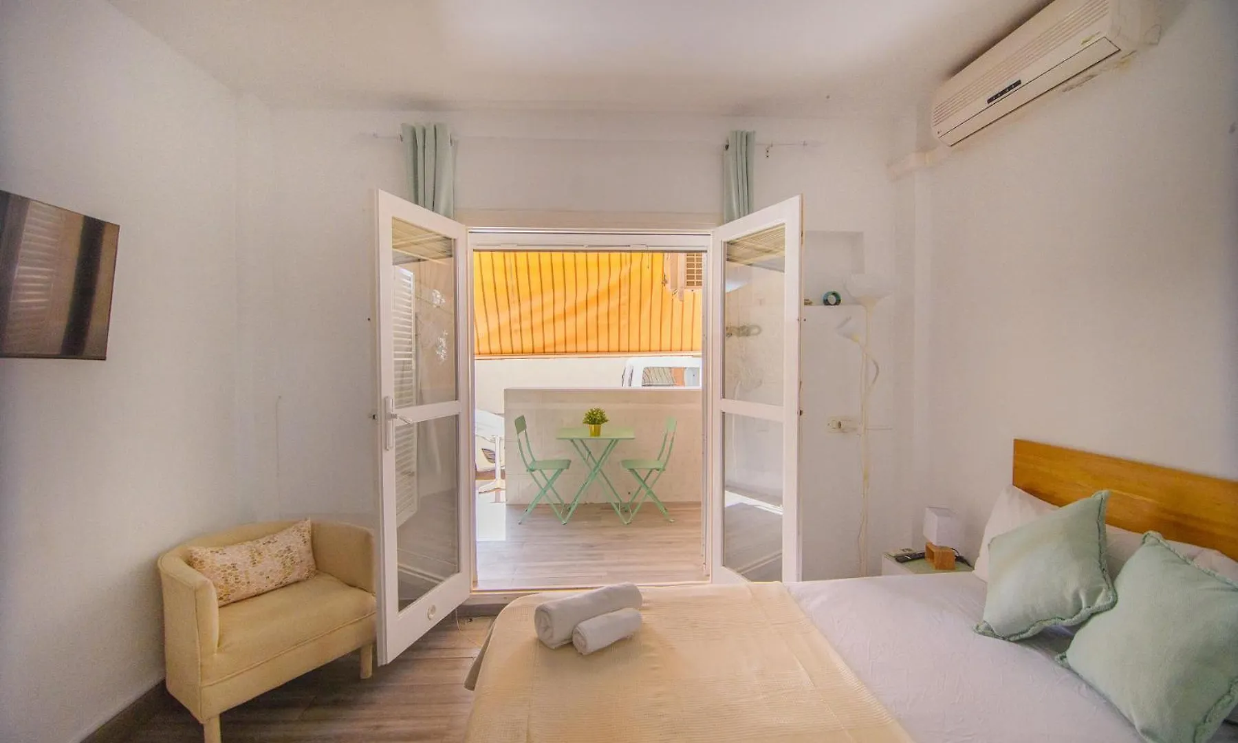 Apartment Natura Mediterranea Estudio Naturista Primera Linea Con Piscina Vera